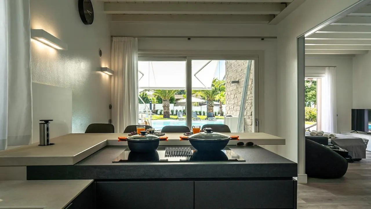 Villa Fermi Front Lake Sirmione 0*,  Italy