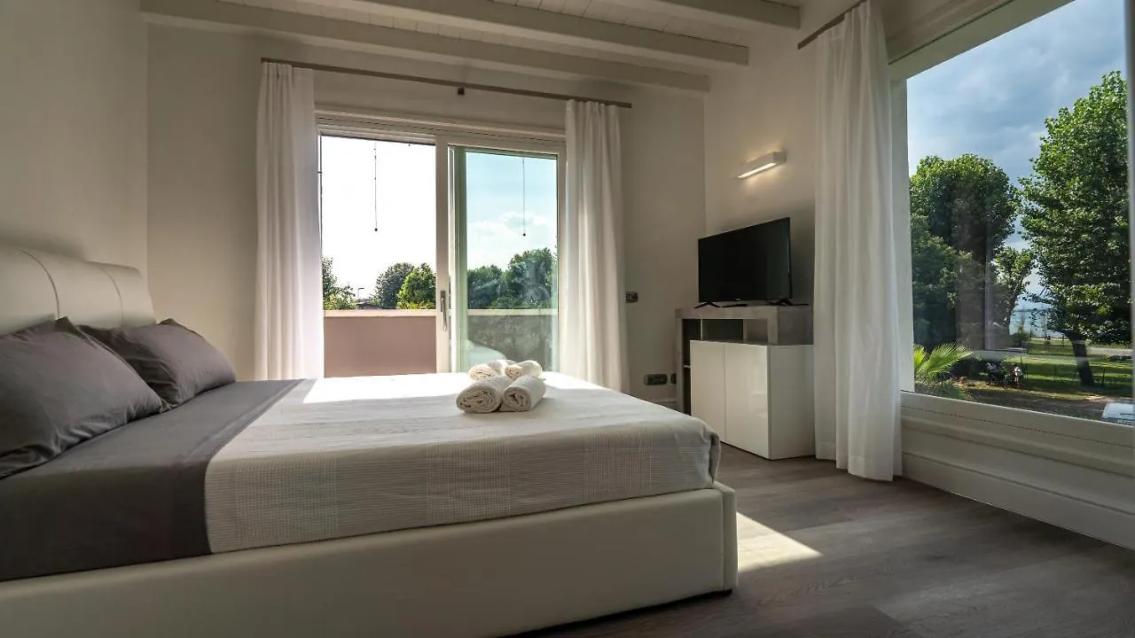 Villa Fermi Front Lake Sirmione
